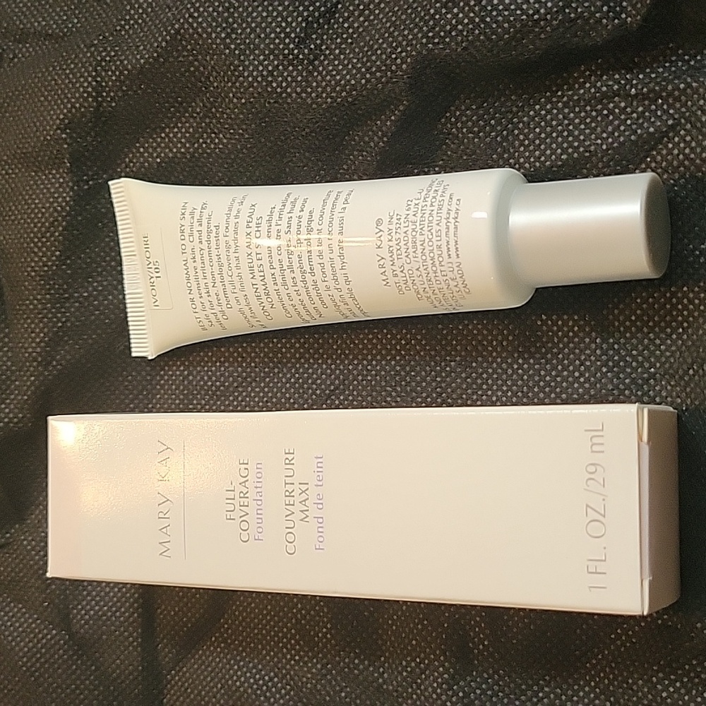 Mary Kay Full Coverage Foundation - Ivory 105